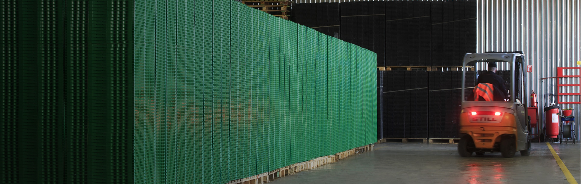 Nateco provides efficient logistic solutions to retail chains and product vendors